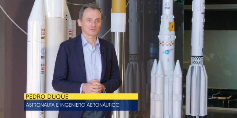 La Constitución que viajó al espacio