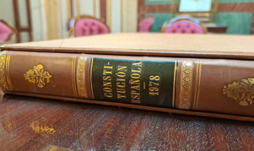 Una decena de ediciones de la Constitución